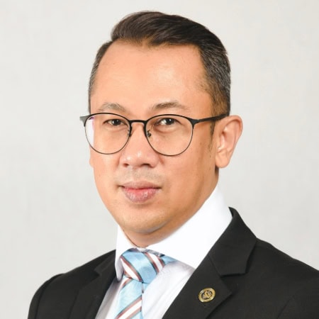 Dr Isma