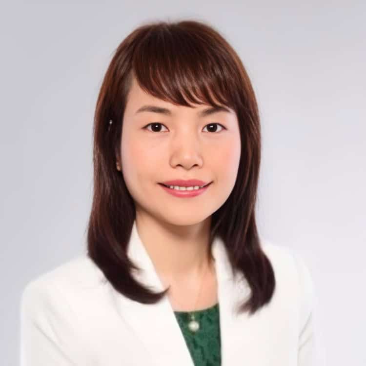 Julia Chan -Warner Music Group